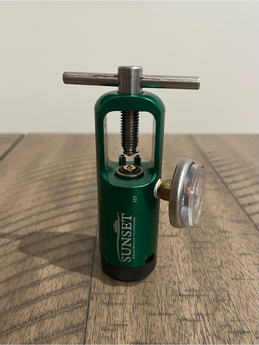 Sunset Healthcare RES043 Oxygen Regulator CGA 870 0-15 LPM 50 PSI Green O2 Tank